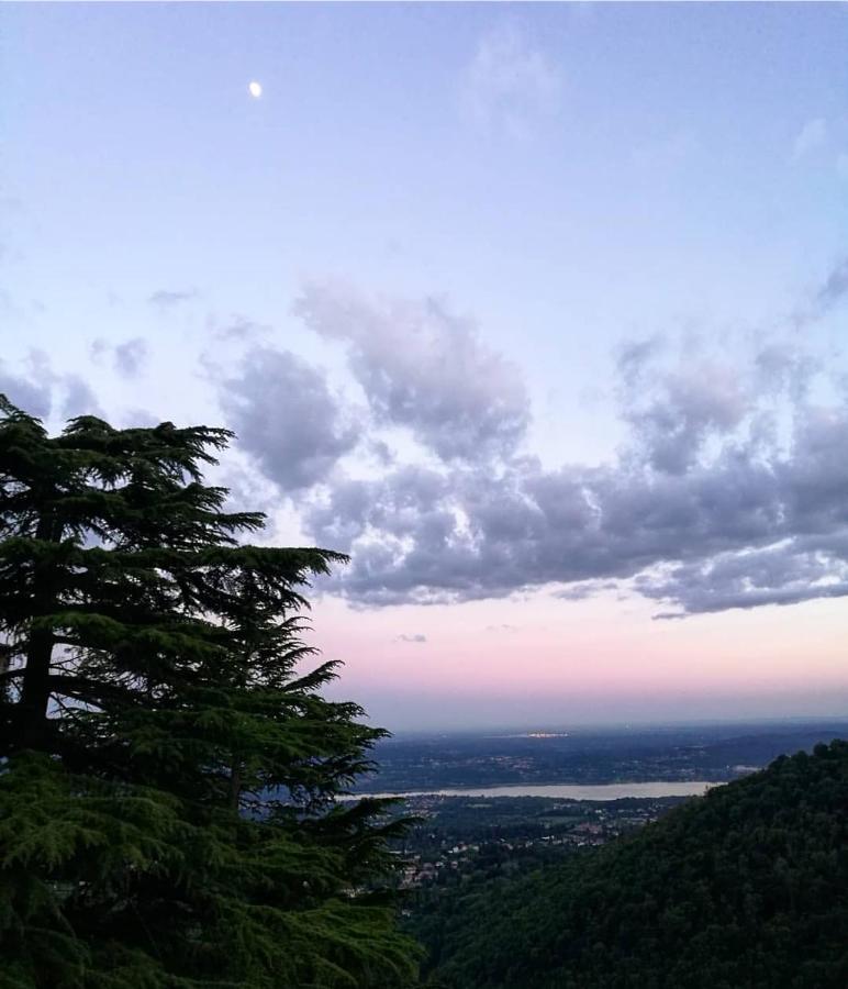 Il Parco E Gli Affreschi Apartment Varese Luaran gambar