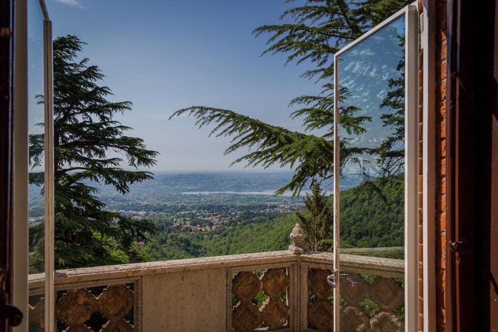 Il Parco E Gli Affreschi Apartment Varese Luaran gambar
